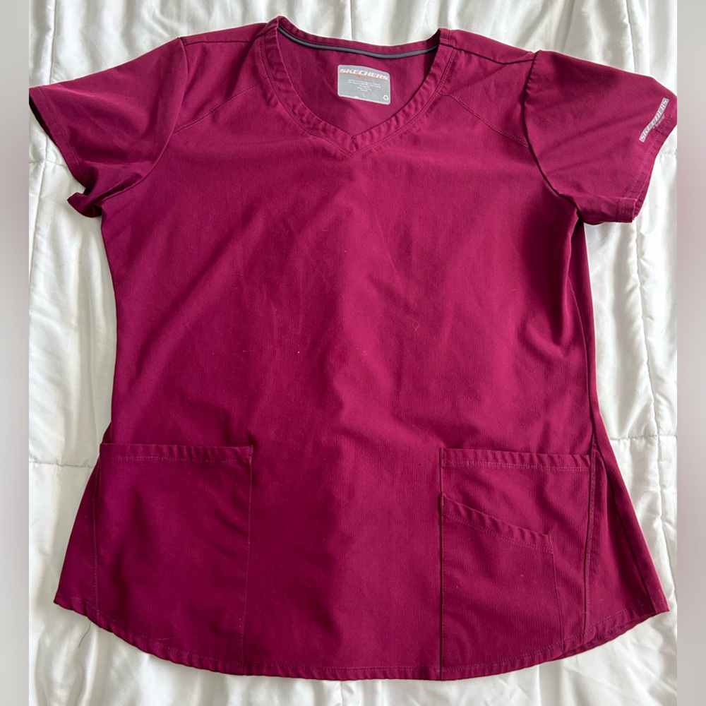 Women’s Scrubs Skechers Top Sz. L